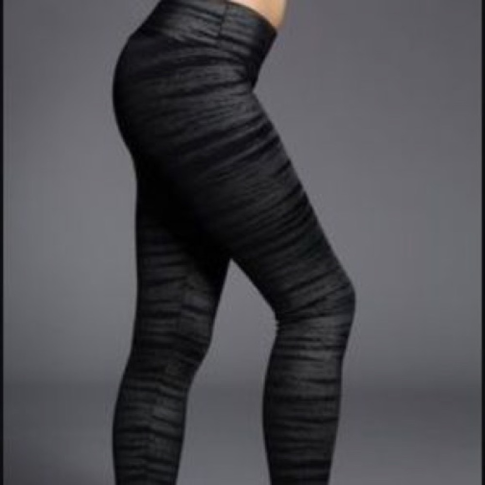 Onzie Black Tiger 229 Ankle Length Yoga Leggings